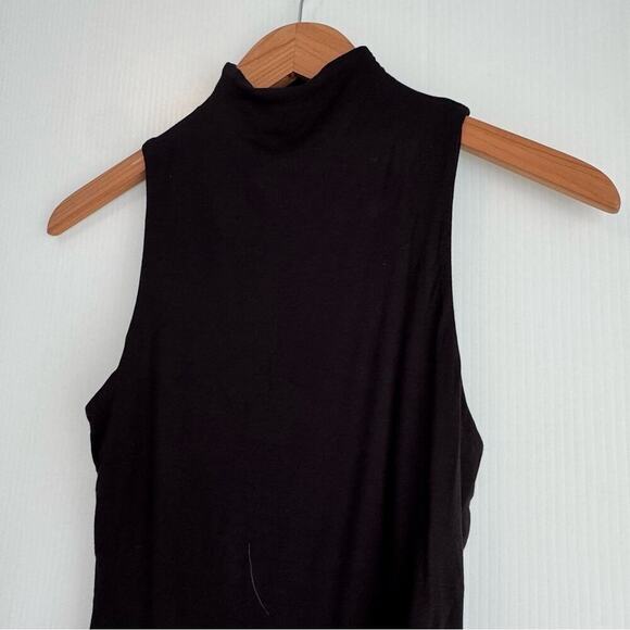 🆕 Naked Wardrobe sleeveless mockneck tank top black NWT size medium - Picture 2 of 9